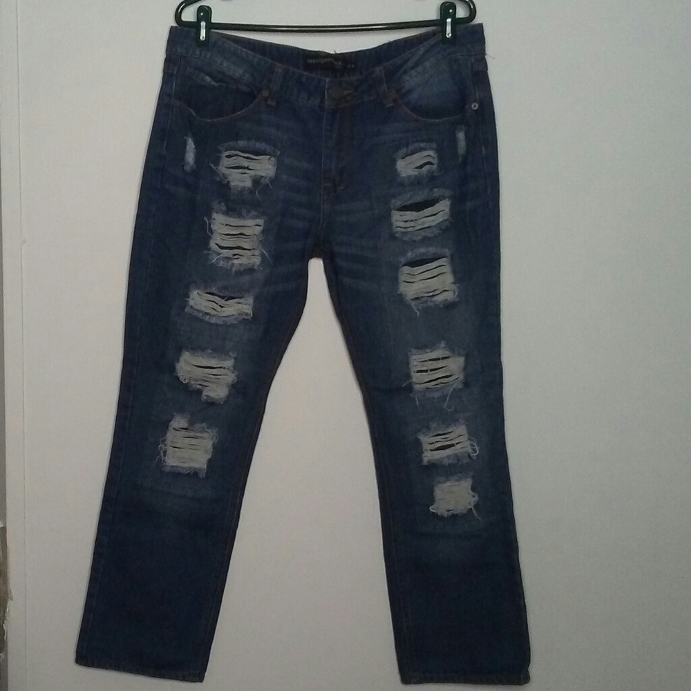 New! Twentyone Black by Rue 21 distressed Jeans